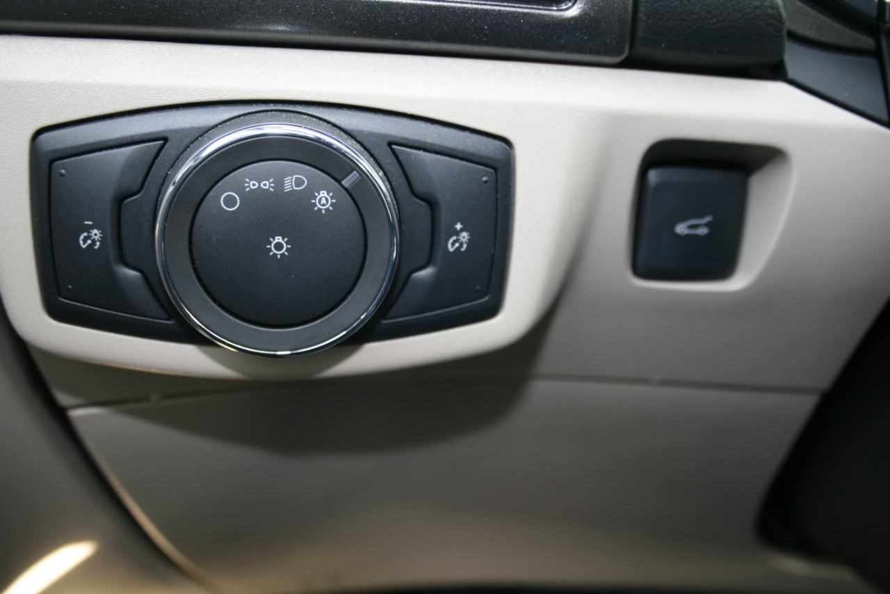 Ford Fusion Hybrid SE 2018