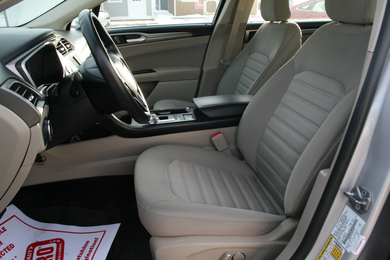 Ford Fusion Hybrid SE 2018