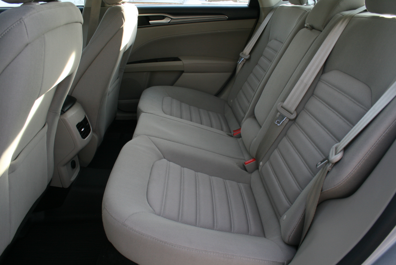 Ford Fusion Hybrid SE 2018