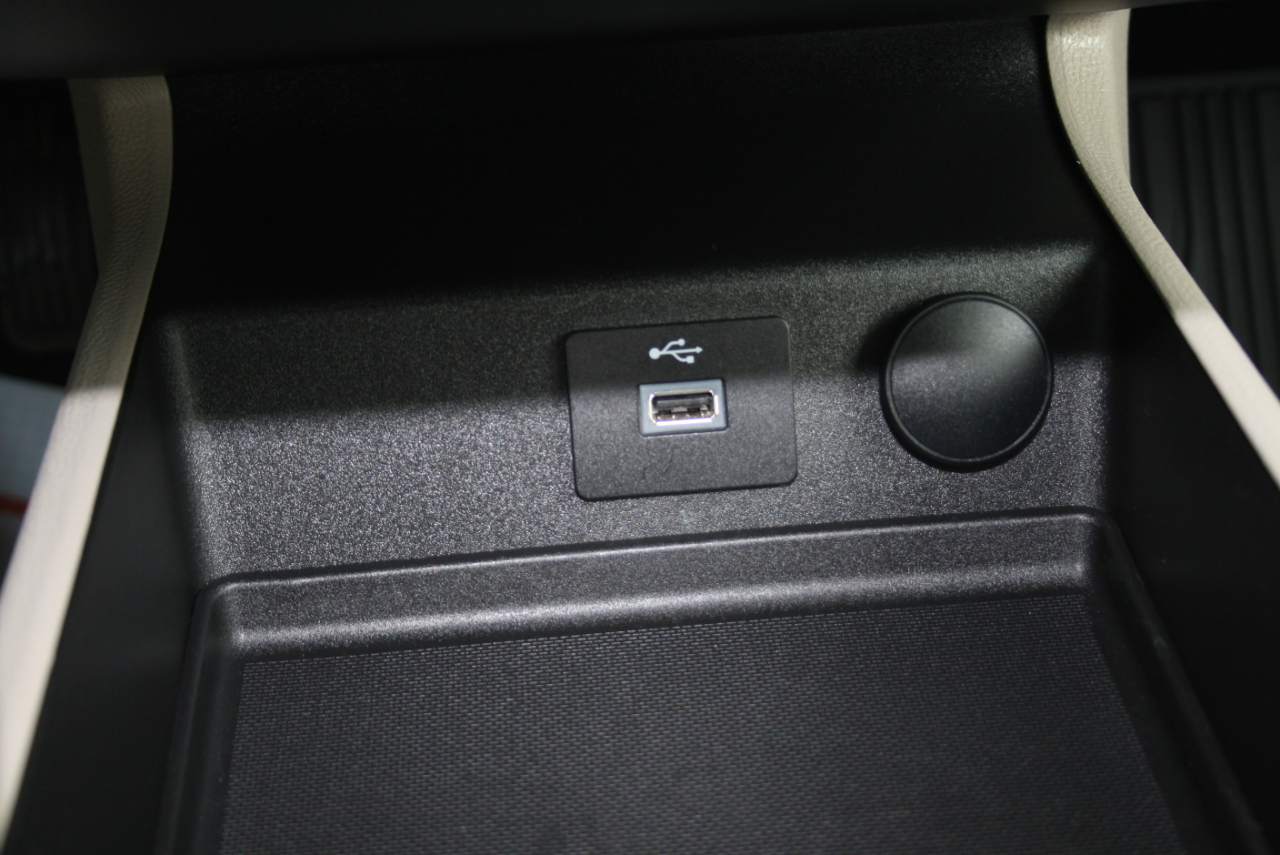 Ford Fusion Hybrid SE 2018