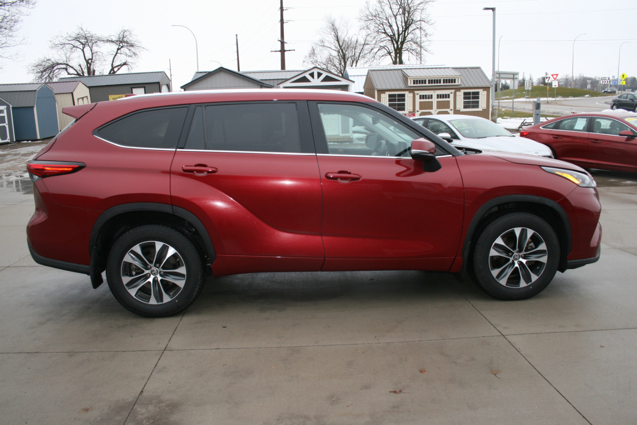 Toyota Highlander XLE AWD V6 2020