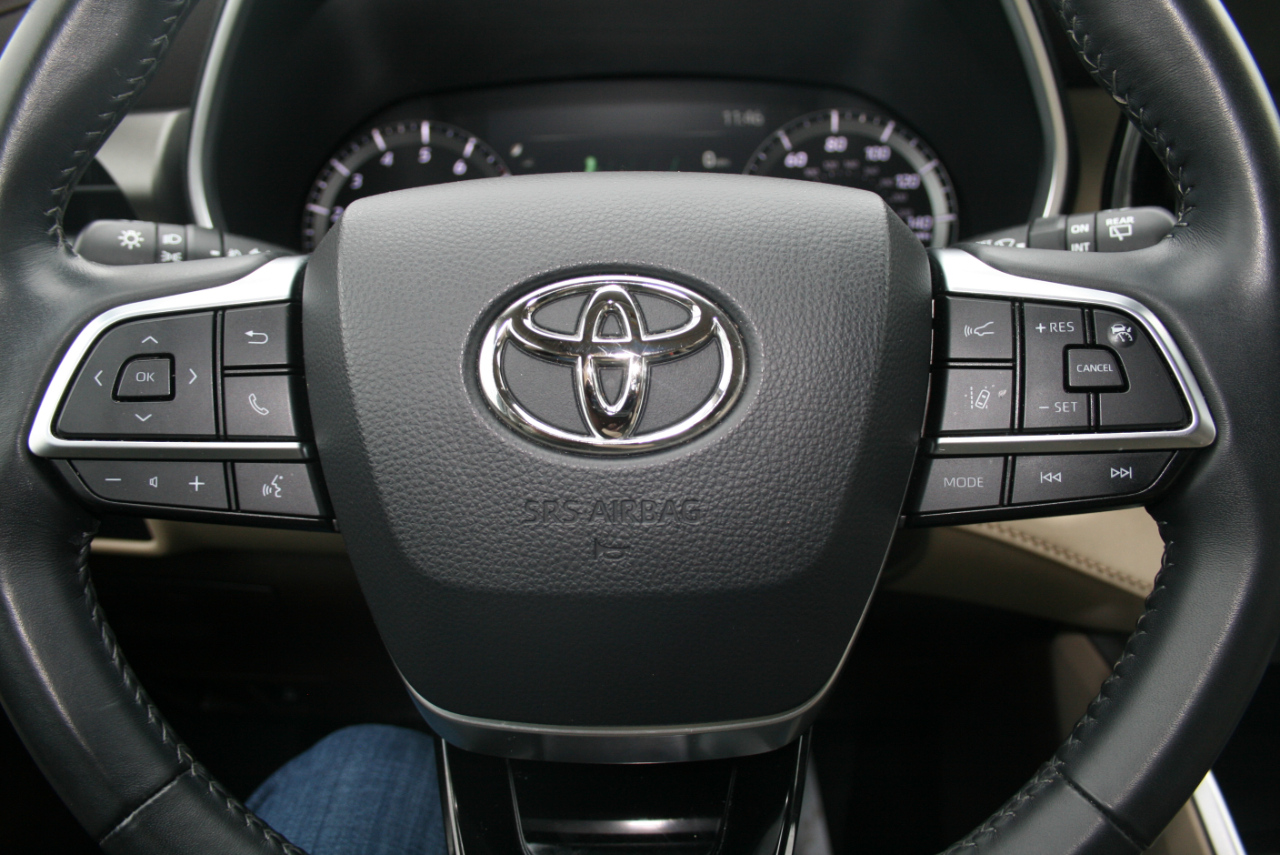 Toyota Highlander XLE AWD V6 2020