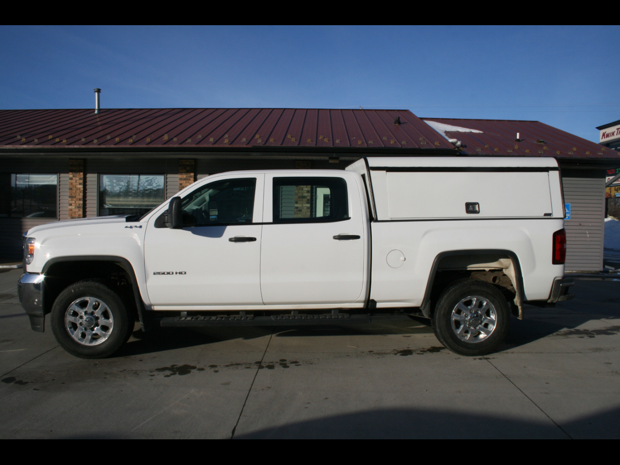 2016 GMC Sierra 2500HD Crew Cab 153" WB 4WD SLE