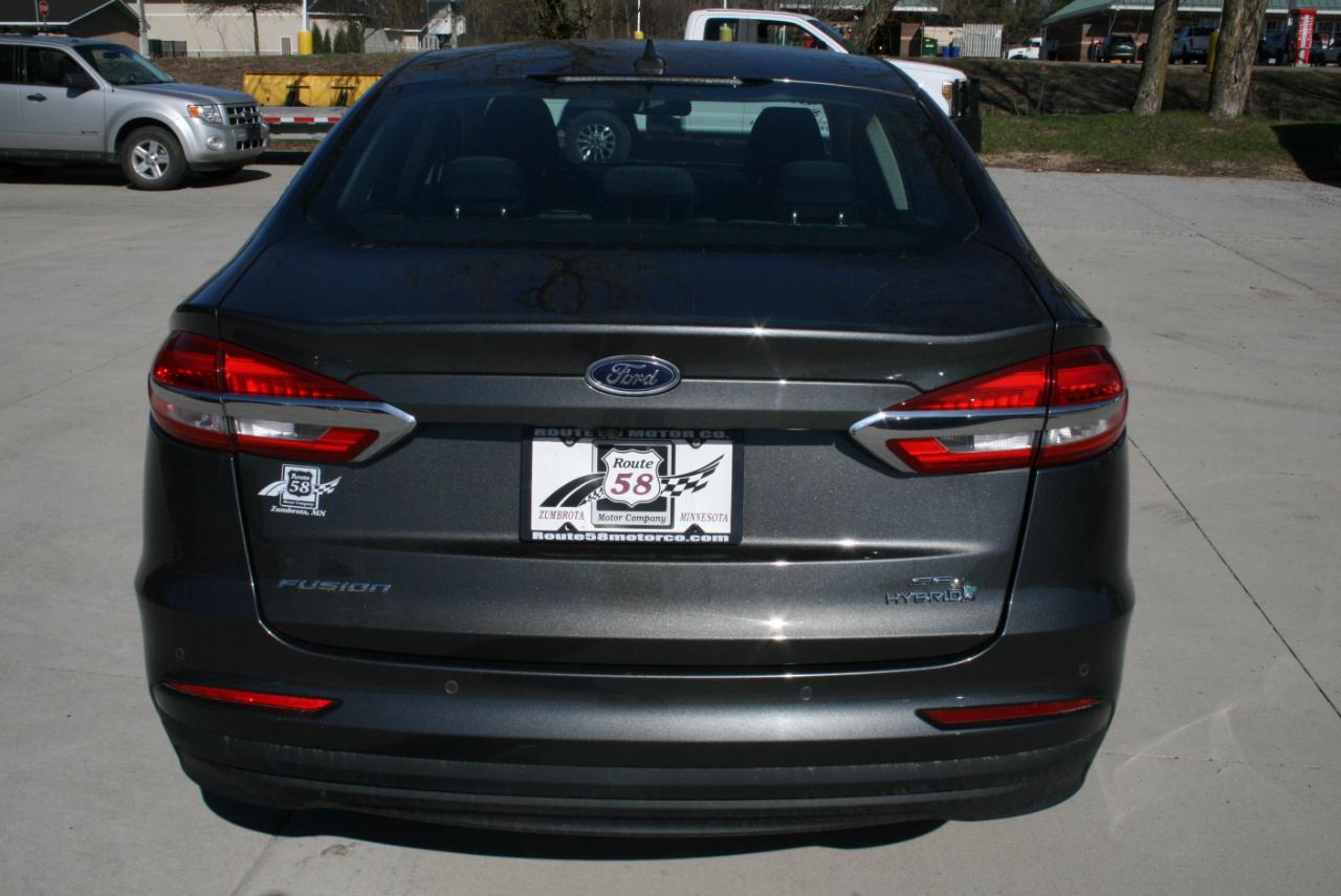 Ford Fusion Hybrid SE 2019