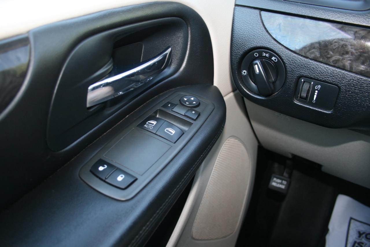 Dodge Grand Caravan SE 2013
