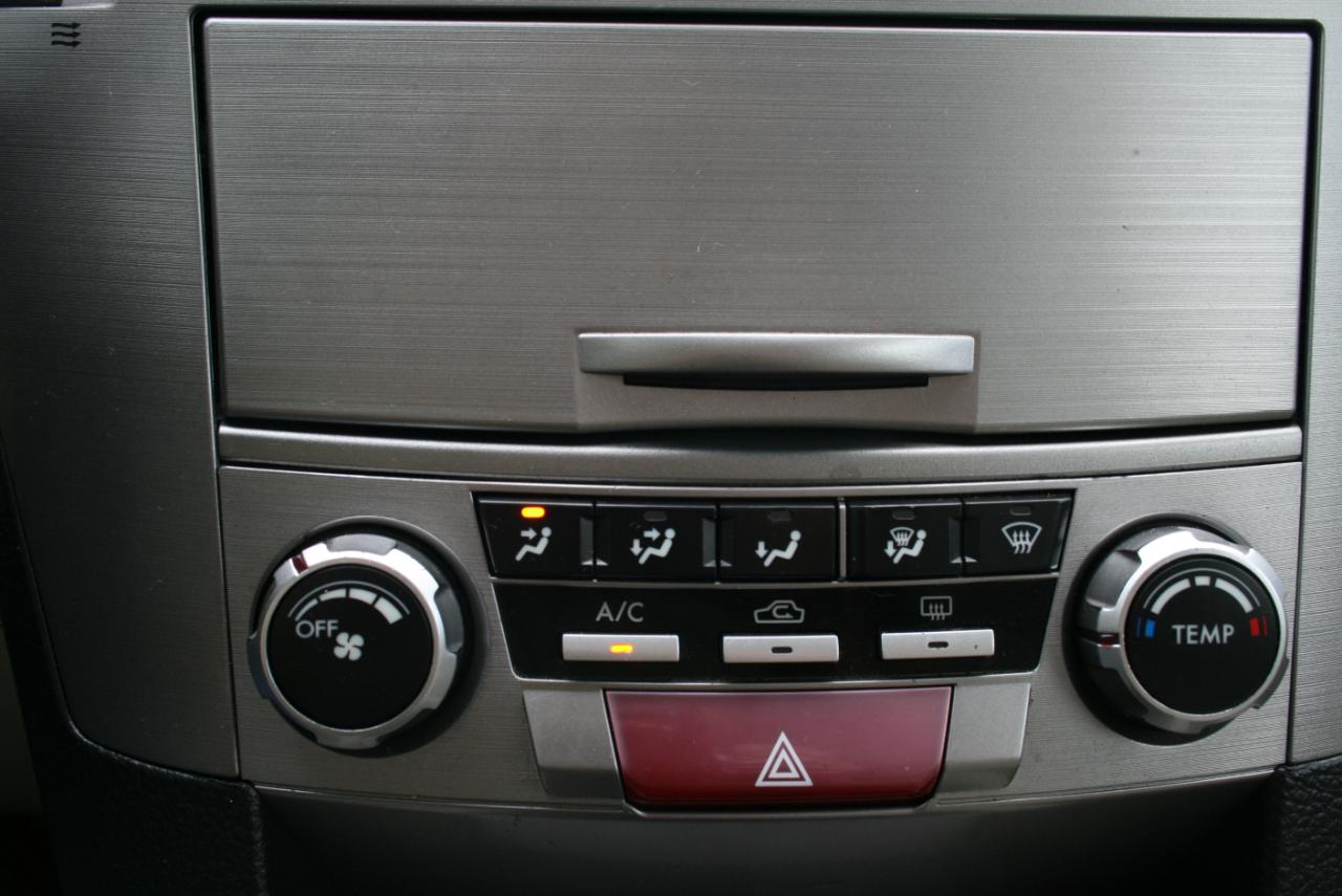 Subaru Outback 2.5i Premium 2010