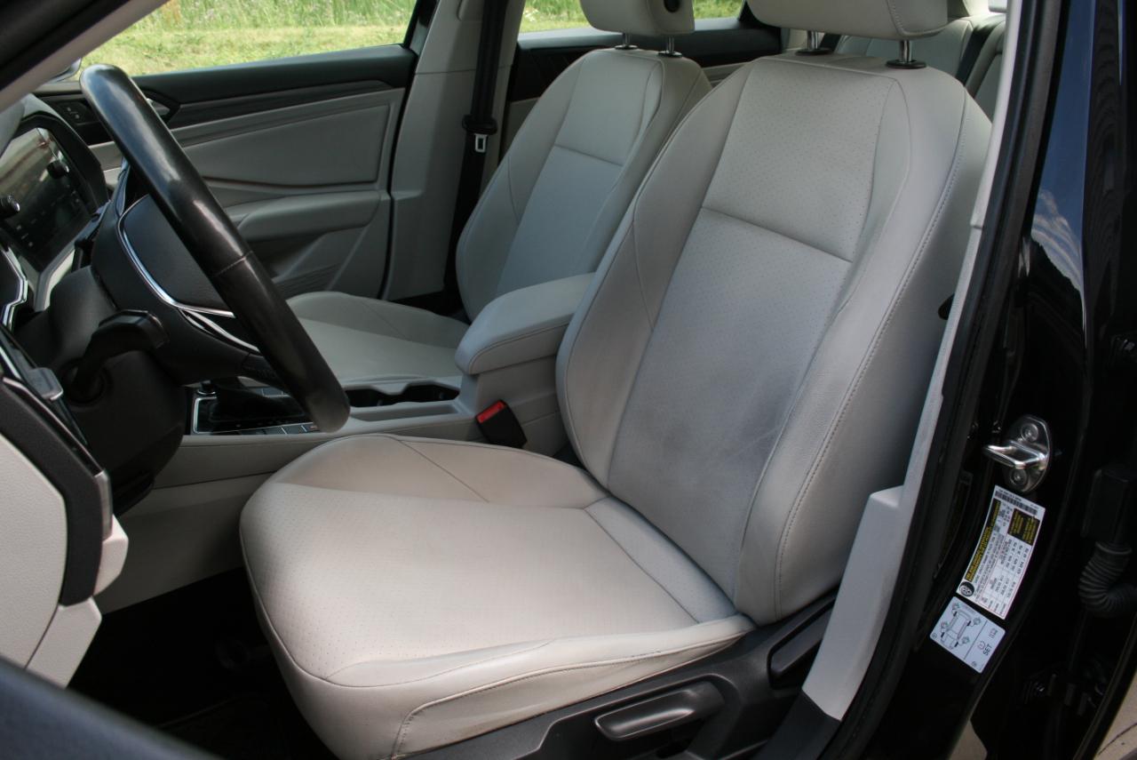 Volkswagen Jetta 1.4T SEL 8A 2020