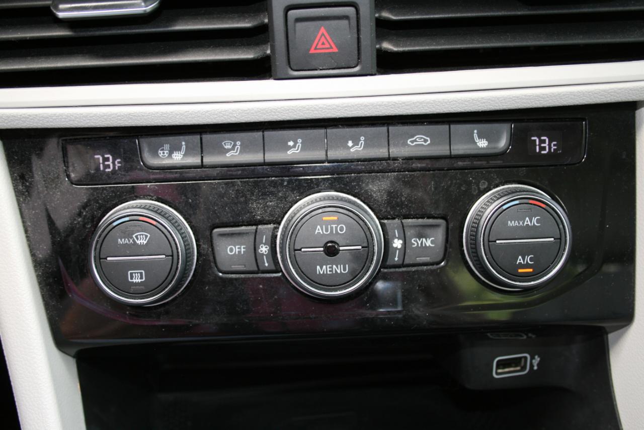 Volkswagen Jetta 1.4T SEL 8A 2020