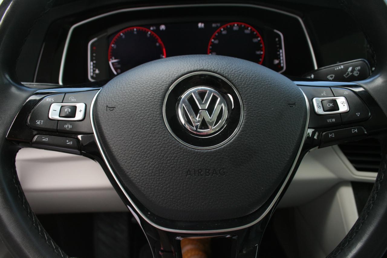 Volkswagen Jetta 1.4T SEL 8A 2020