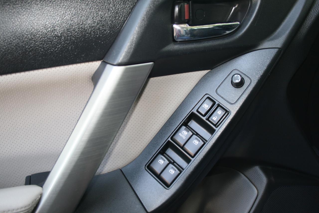 Subaru Forester 2.5i Limited 2015