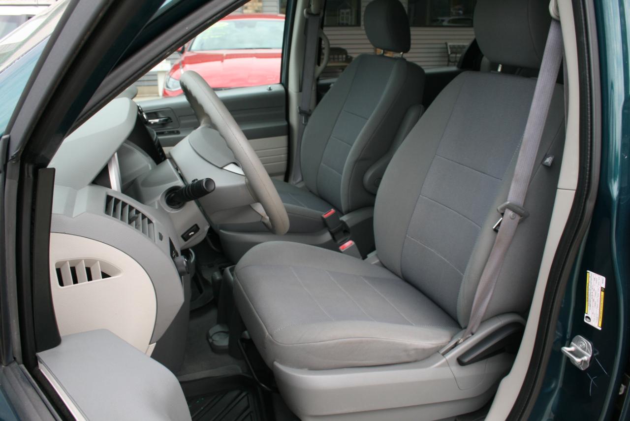 Dodge Grand Caravan SE 2009
