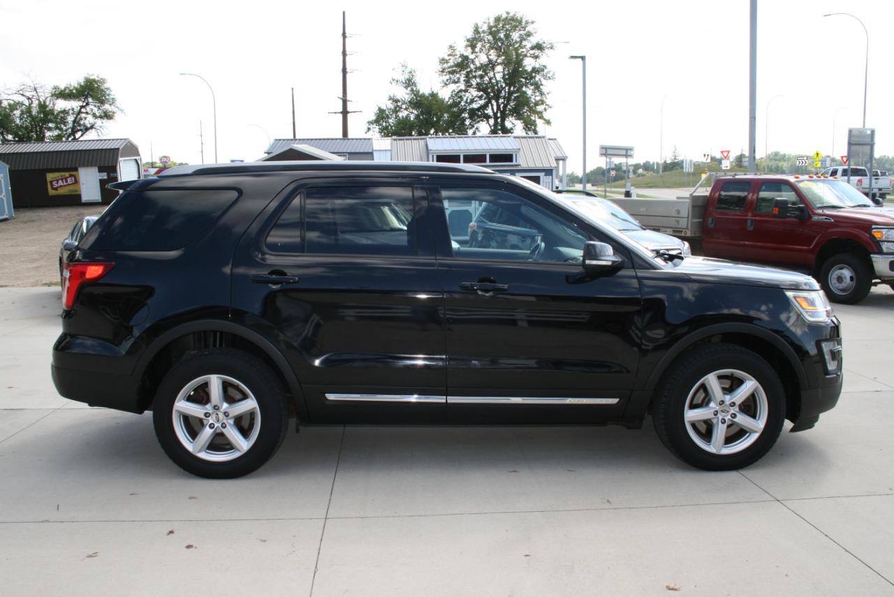 Ford Explorer XLT 4WD 2017