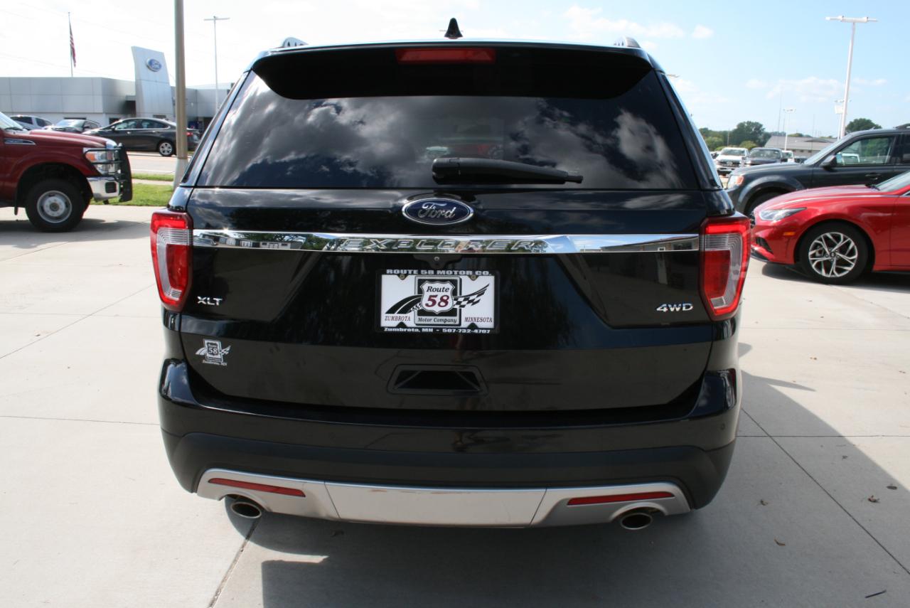 Ford Explorer XLT 4WD 2017