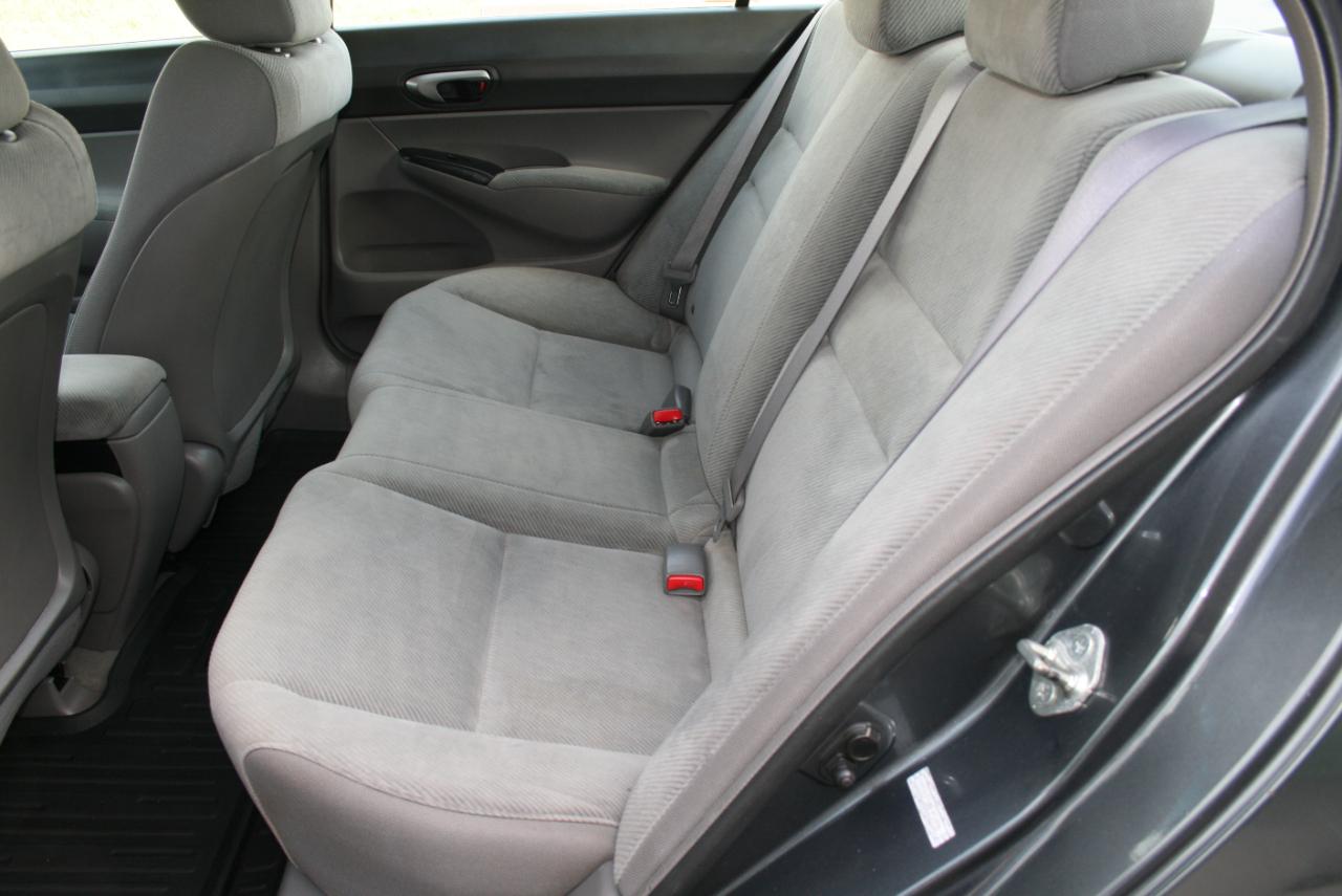 2011 Honda Civic LX - Photo 7