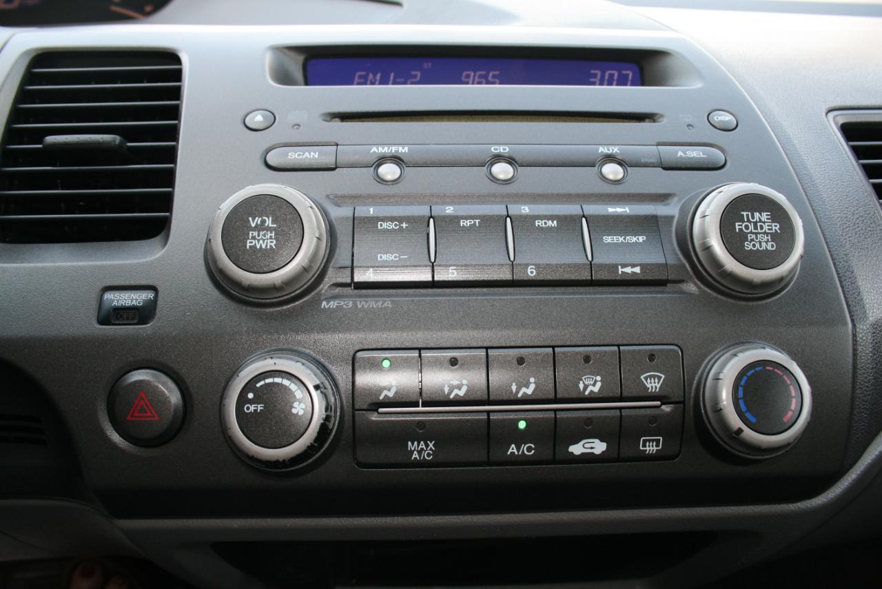 2011 Honda Civic LX - Photo 9