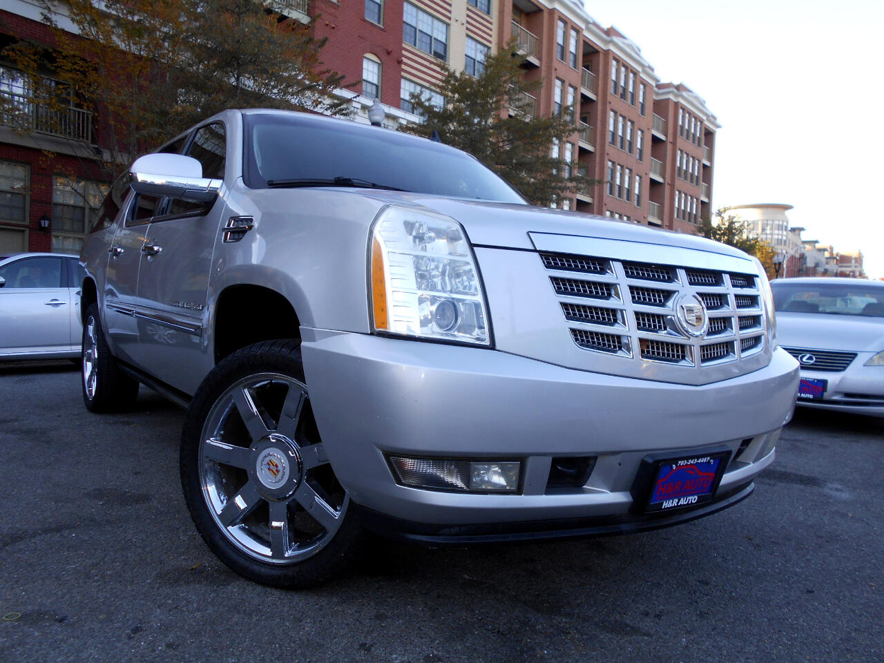 Used 2010 Cadillac Escalade ESV AWD 4dr Premium for Sale in Arlington