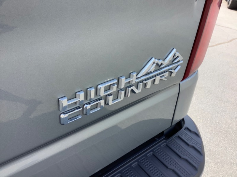 Chevrolet Silverado 1500 High Country Crew Cab 4WD 2024 Chevrolet Silverado 1500 High Country Crew Cab 4WD 2024