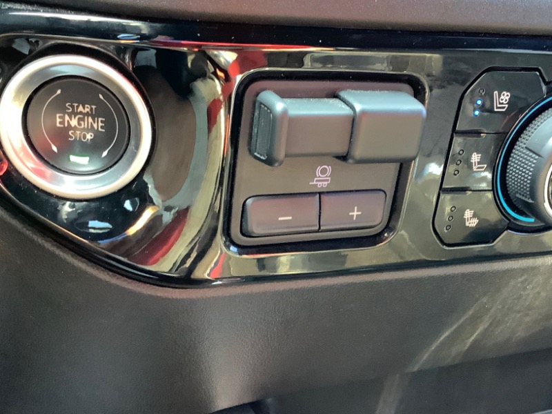 Chevrolet Silverado 1500 High Country Crew Cab 4WD 2024 Chevrolet Silverado 1500 High Country Crew Cab 4WD 2024