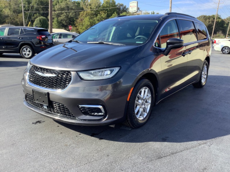 2022 Chrysler Pacifica Touring-L