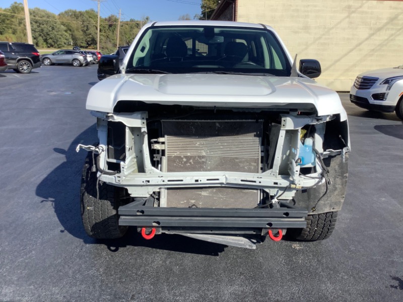 GMC Canyon AT4 Crew Cab w/Cloth 4WD 2022 GMC Canyon AT4 Crew Cab w/Cloth 4WD 2022