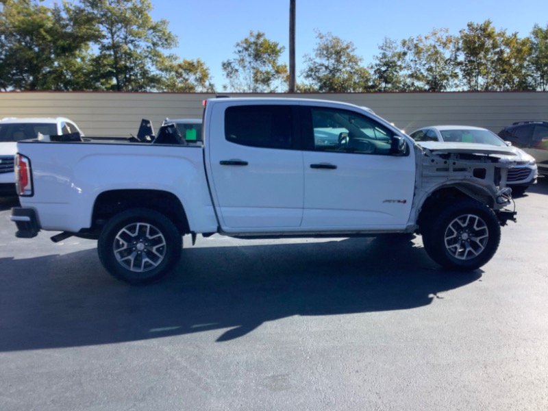 GMC Canyon AT4 Crew Cab w/Cloth 4WD 2022 GMC Canyon AT4 Crew Cab w/Cloth 4WD 2022