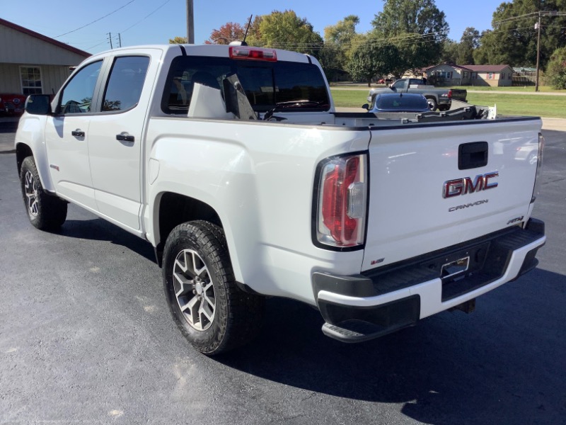 GMC Canyon AT4 Crew Cab w/Cloth 4WD 2022 GMC Canyon AT4 Crew Cab w/Cloth 4WD 2022