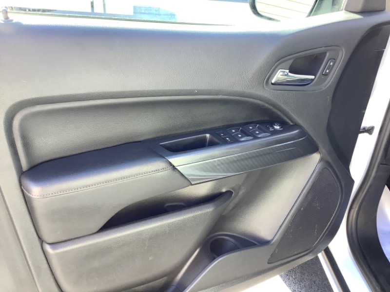 GMC Canyon AT4 Crew Cab w/Cloth 4WD 2022 GMC Canyon AT4 Crew Cab w/Cloth 4WD 2022