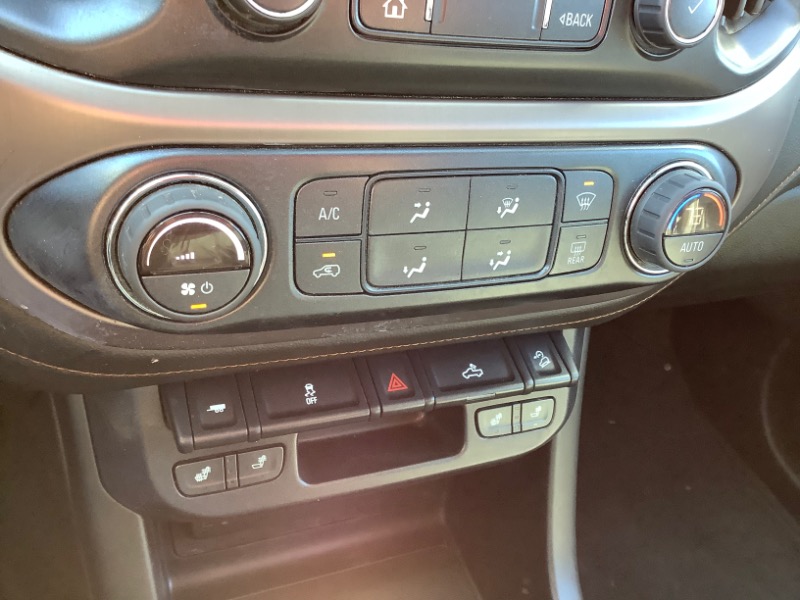 GMC Canyon AT4 Crew Cab w/Cloth 4WD 2022 GMC Canyon AT4 Crew Cab w/Cloth 4WD 2022