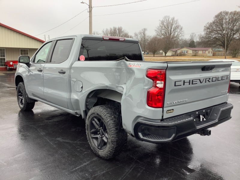 Chevrolet Silverado 1500 Trail Boss Custom Crew Cab 4WD 2025