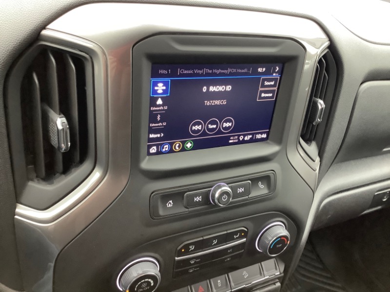 Chevrolet Silverado 1500 Trail Boss Custom Crew Cab 4WD 2025