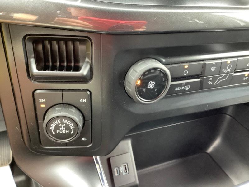 Ford F-150 XL SuperCrew 5.5-ft. Bed 4WD 2022