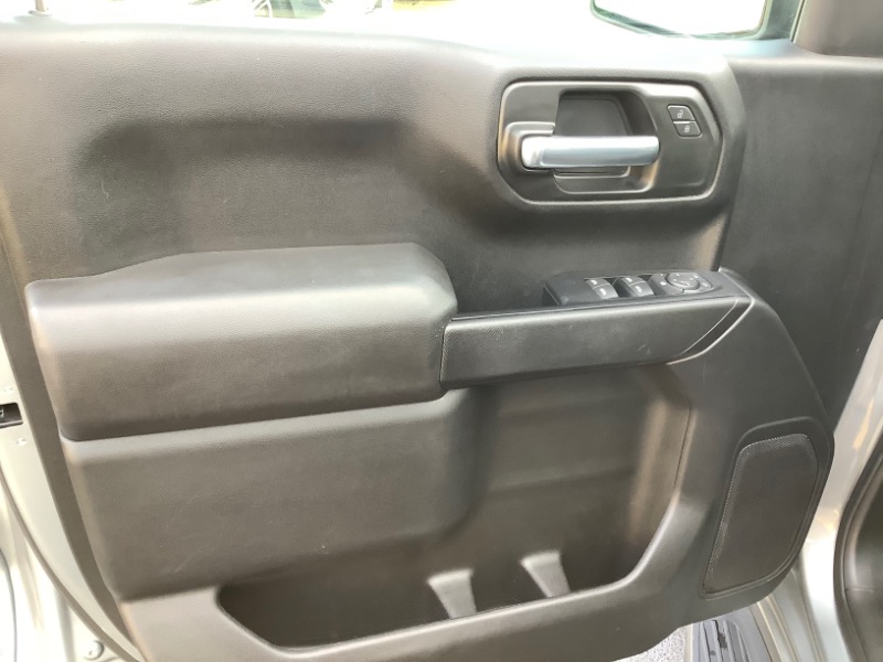 Chevrolet Silverado 1500 Custom Crew Cab 4WD 2023