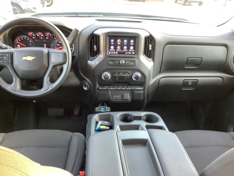 Chevrolet Silverado 1500 Custom Crew Cab 4WD 2023