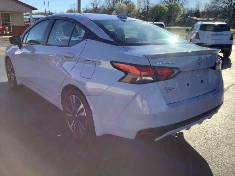 Nissan Versa SR 2023