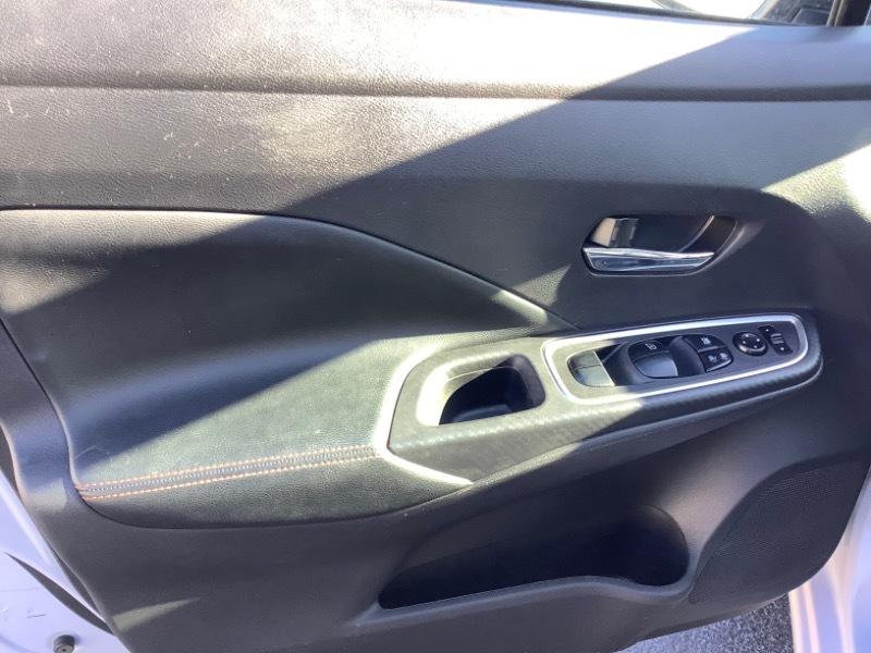 Nissan Versa SR 2023