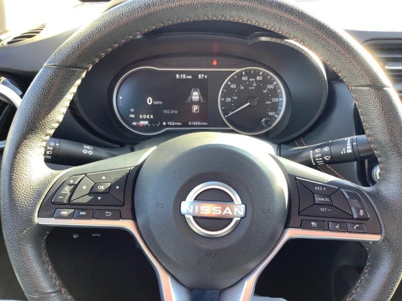 Nissan Versa SR 2023