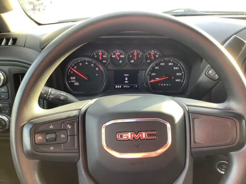 GMC Sierra 1500 Pro Double Cab 4WD 2024