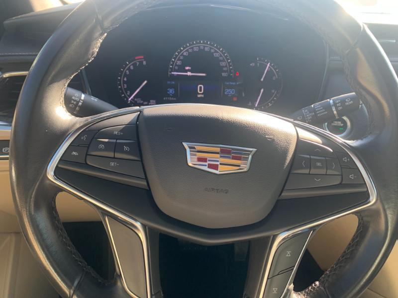 Cadillac XT5 Base 2019