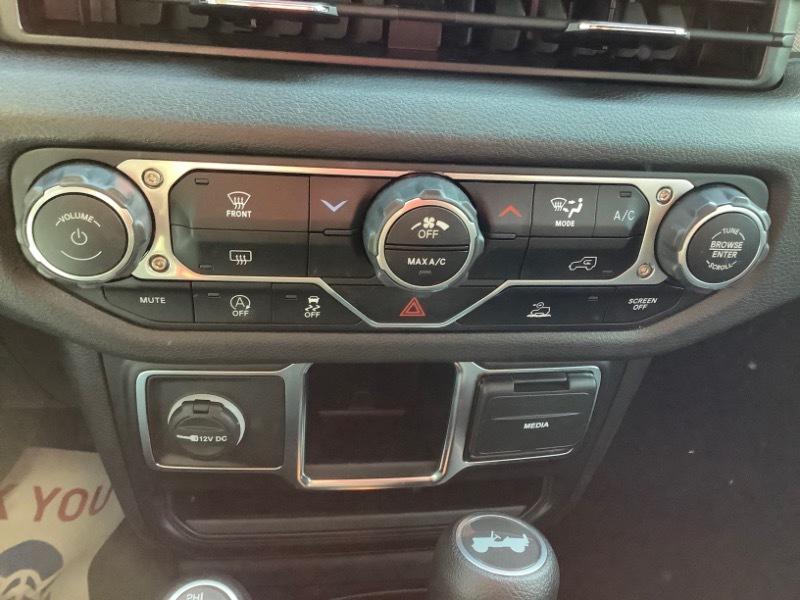 Jeep Wrangler Sport 2024