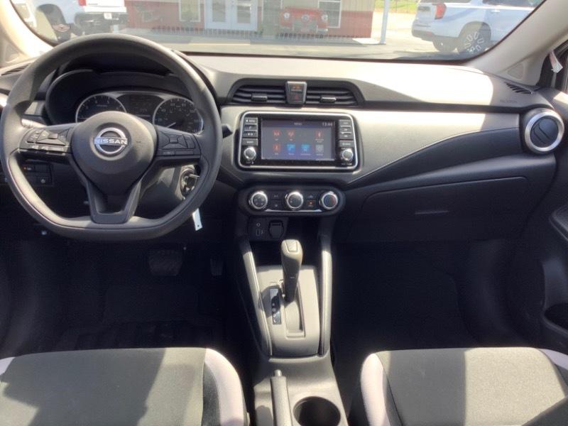 Nissan Versa S CVT 2025