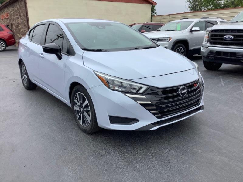 Nissan Versa SR 2023