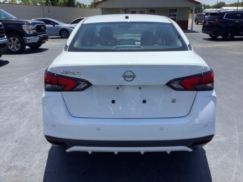 Nissan Versa S CVT 2023