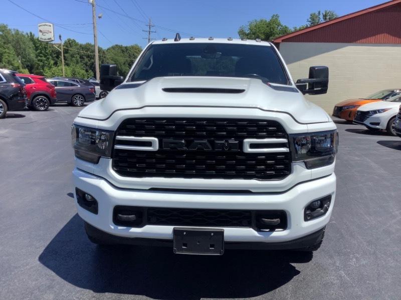 RAM 2500 Tradesman Crew Cab SWB 4WD 2022