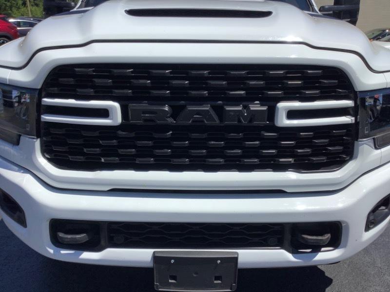 RAM 2500 Tradesman Crew Cab SWB 4WD 2022