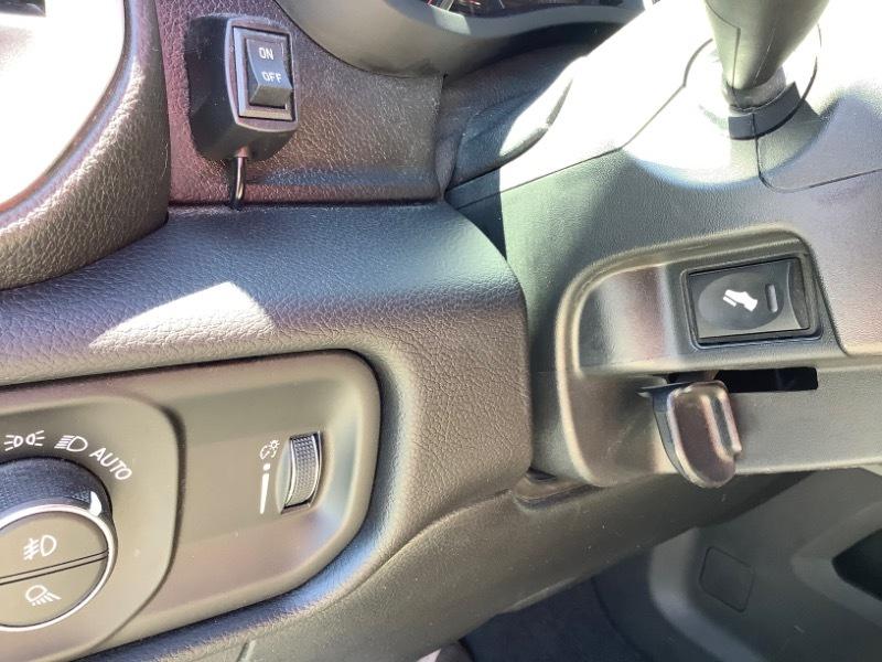 RAM 2500 Tradesman Crew Cab SWB 4WD 2022