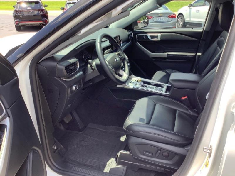 Ford Explorer XLT 2022