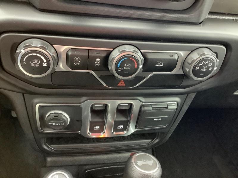 Jeep Wrangler Sport 2021