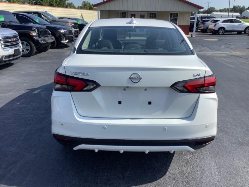 Nissan Versa SV 2024