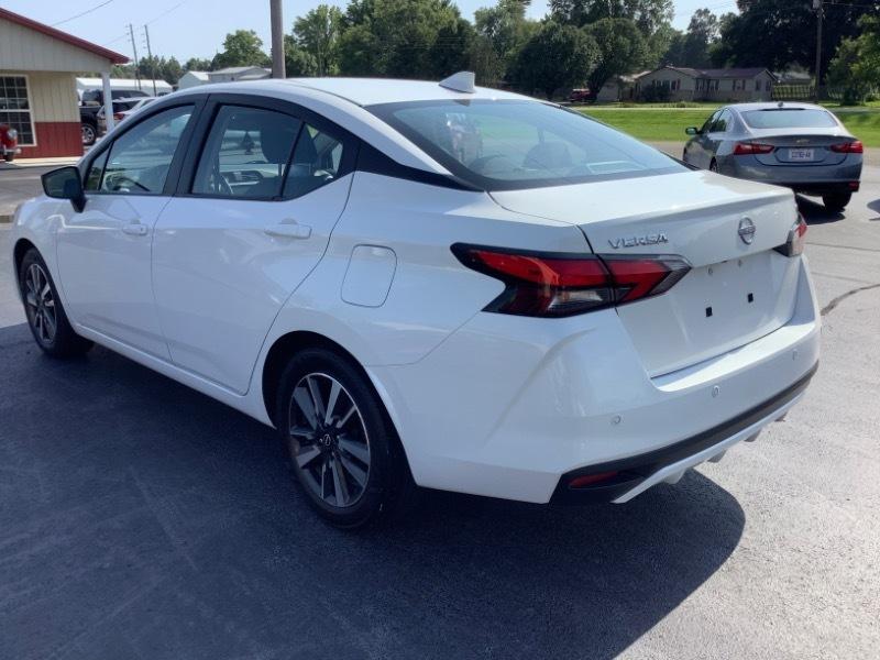 Nissan Versa SV 2024
