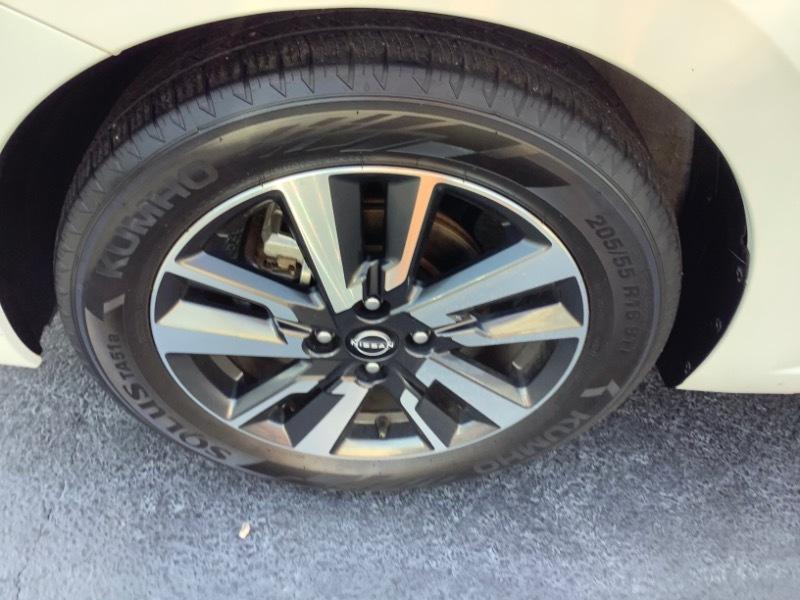 Nissan Versa SV 2024